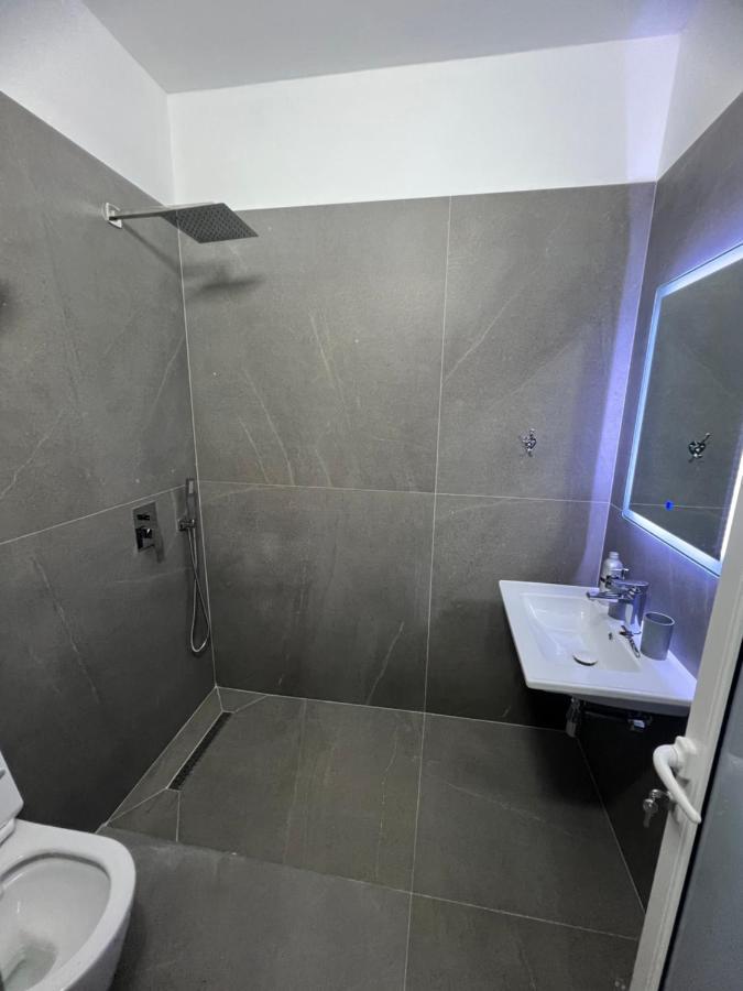 Villa Rreze Dielli Vlorë Buitenkant foto